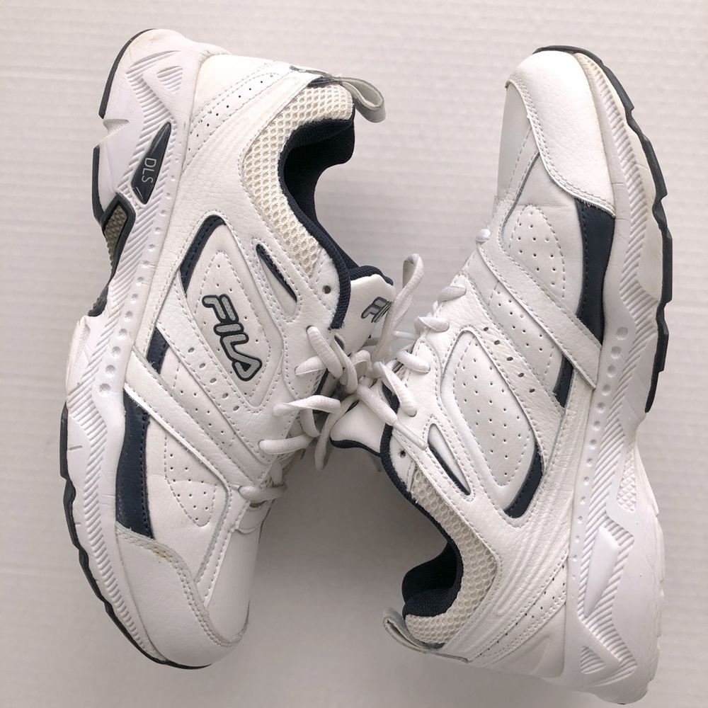 Men's Fila  DLS sneakers 9. 5 white with dark blue